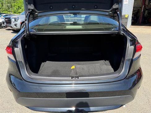 Used 2022 Toyota Corolla LE image 17