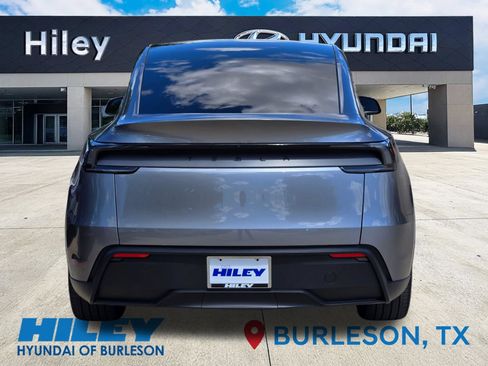 Used 2026 Tesla Model Y Long Range RWD image 5