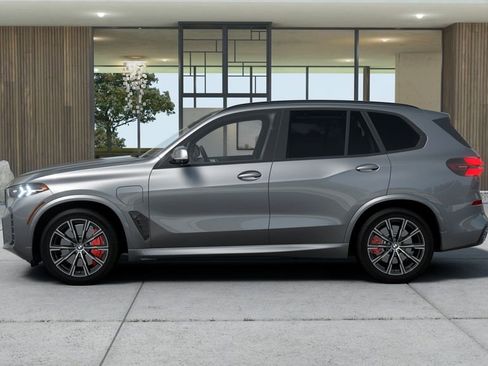 New 2026 BMW X5 xDrive50e w/ M Sport Package AWD/4WD image 4