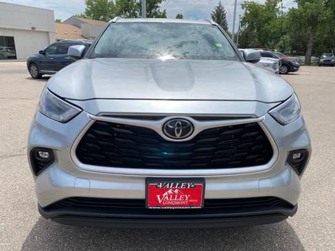 Used 2024 Toyota Highlander XLE image 8