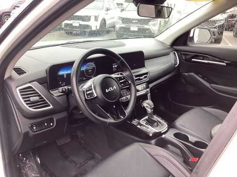 Certified 2024 Kia Seltos EX AWD/4WD image 13