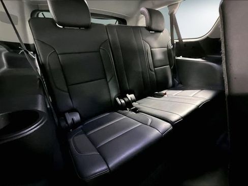 Used 2017 Chevrolet Suburban LT image 26