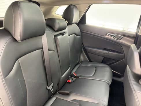Used 2025 Kia Sportage EX w/ Premium Package FWD image 29