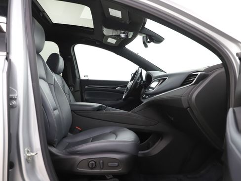 Used 2022 Buick Enclave Essence w/ Experience Buick Package image 11