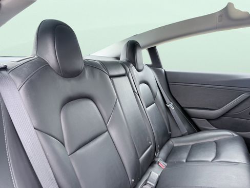 Used 2018 Tesla Model 3 Mid Range image 35