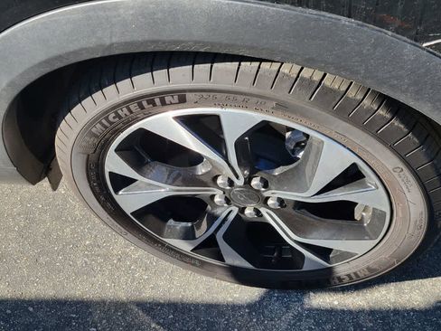 Used 2025 Ford Mustang Mach-E Select image 4