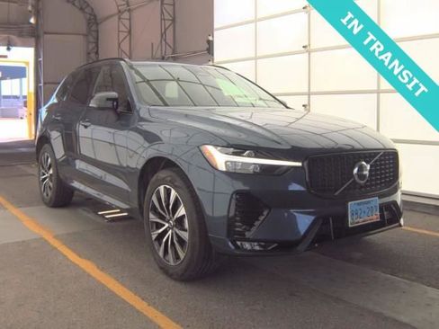 Used 2025 Volvo XC60 B5 Core image 1