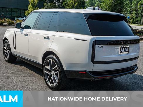 Used 2024 Land Rover Range Rover SE AWD/4WD image 4