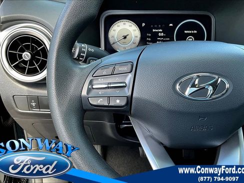 Used 2023 Hyundai Kona SE image 12