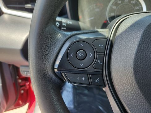 Used 2022 Toyota Corolla LE w/ LE Convenience Package FWD image 18