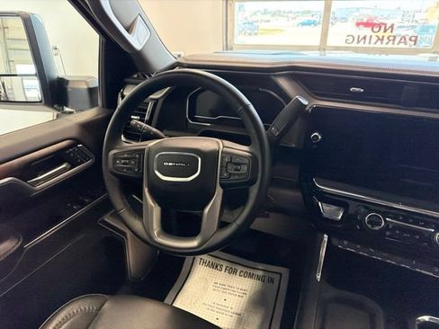 Used 2025 GMC Sierra 3500 Denali w/ Denali Reserve Package AWD/4WD image 33