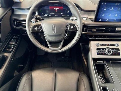 Used 2024 Lincoln Aviator AWD image 20