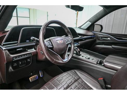 Used 2022 Cadillac Escalade ESV Premium Luxury Platinum image 9