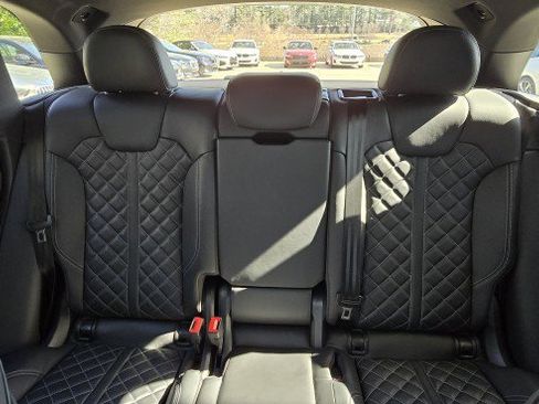 Used 2023 Audi SQ5 Premium Plus w/ Premium Plus Package image 26