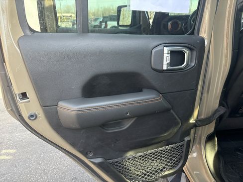 Used 2020 Jeep Gladiator Mojave image 25
