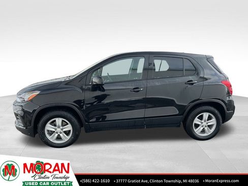 Used 2020 Chevrolet Trax LS w/ Tint and Cruise Package image 2