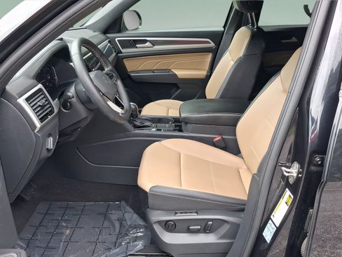 Used 2021 Volkswagen Atlas Cross Sport SEL FWD image 17
