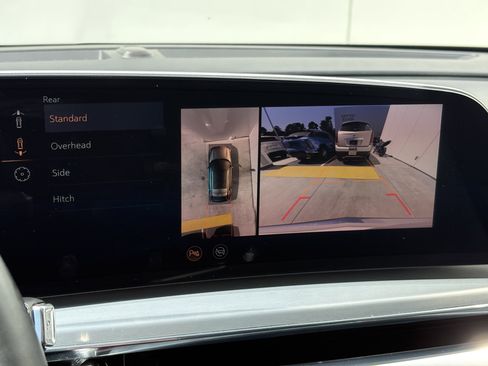 Used 2024 Cadillac Lyriq Luxury AWD/4WD image 25