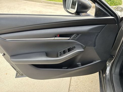 Used 2020 MAZDA MAZDA3 Sedan w/ Select Package image 39