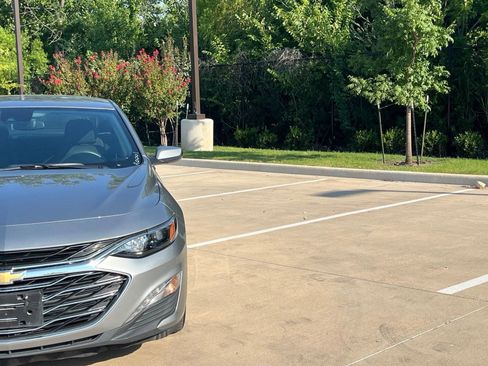 Used 2023 Chevrolet Malibu LT FWD image 3