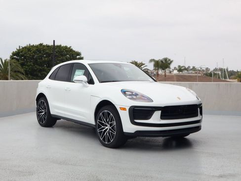 New 2026 Porsche Macan AWD/4WD image 7