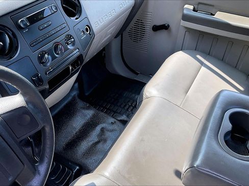 Used 2010 Ford F250 XL AWD/4WD image 14