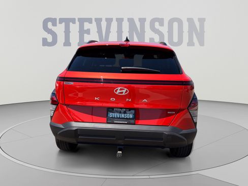 Certified 2025 Hyundai Kona SEL AWD/4WD image 4