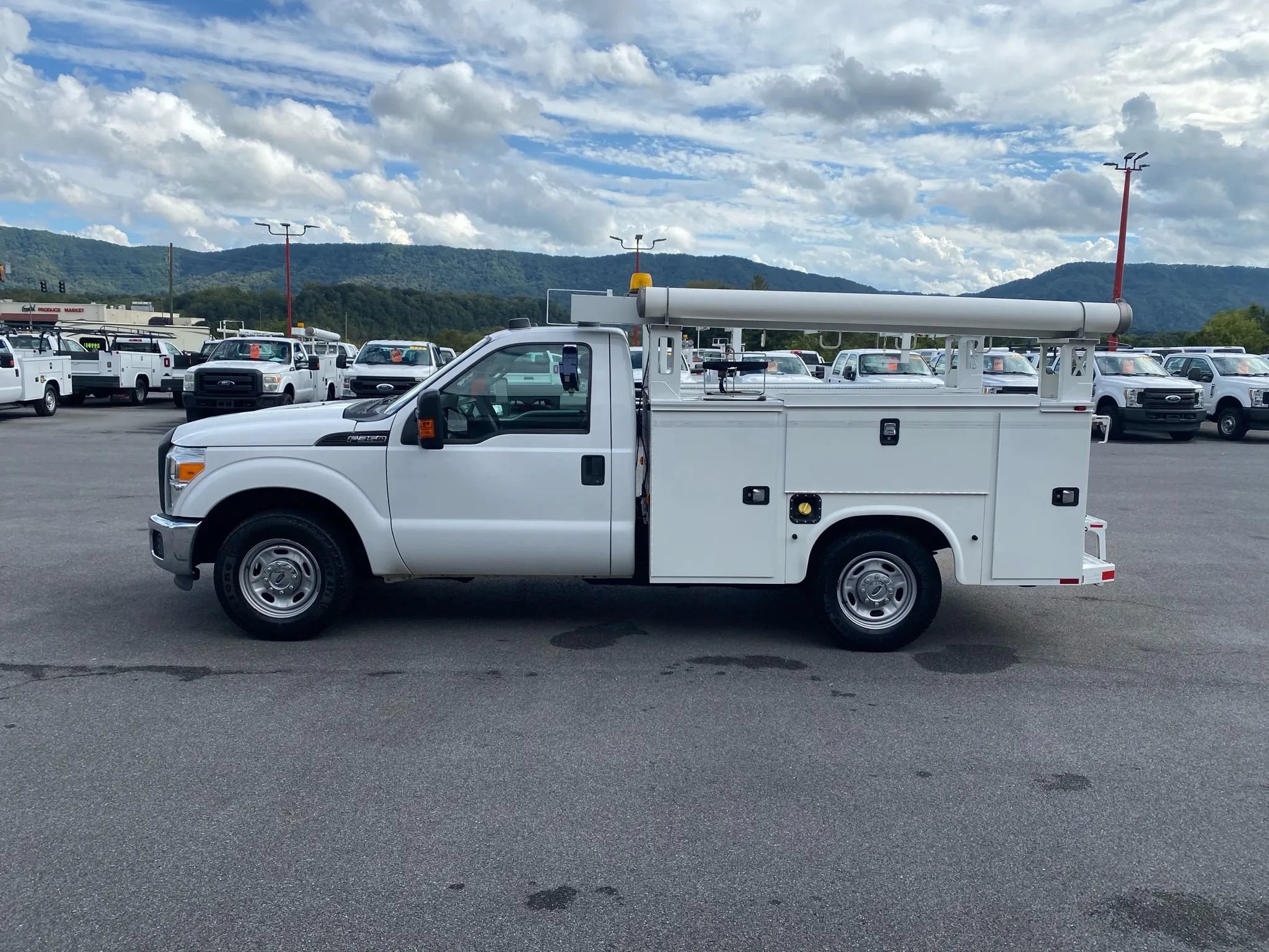 Used 2016 Ford F350 XL RWD image 5