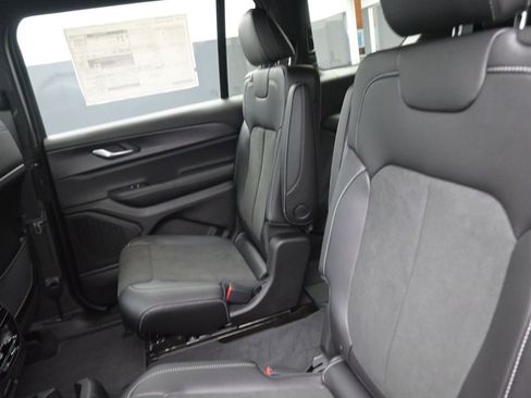 New 2025 Jeep Grand Cherokee L Altitude image 14