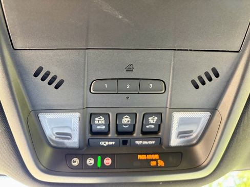 Used 2023 Buick Enclave Essence w/ Experience Buick Package AWD/4WD image 34