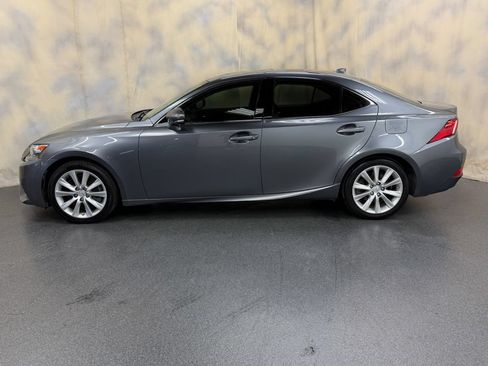 Used 2016 Lexus IS 300 AWD w/ Premium Package image 3