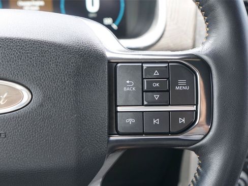 Used 2022 Ford F150 Platinum w/ FX4 Off-Road Package AWD/4WD image 16