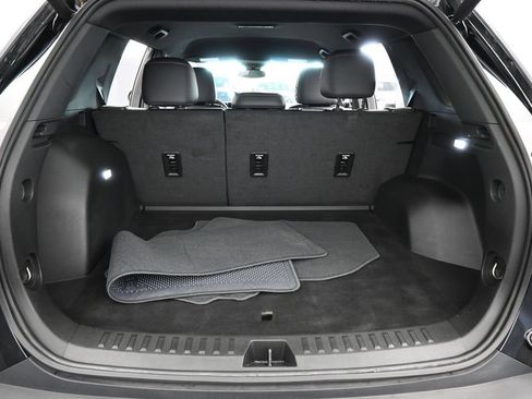Used 2025 Chevrolet Equinox RS FWD image 36