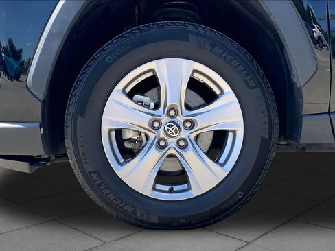 Used 2024 Toyota RAV4 XLE FWD image 11
