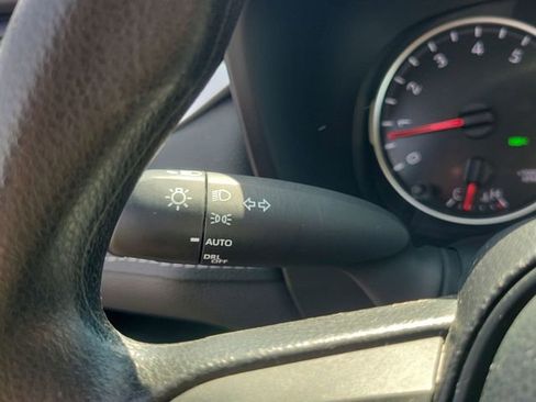 Used 2022 Toyota RAV4 XLE image 33