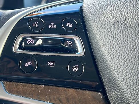 Used 2019 Cadillac Escalade Luxury w/ LPO, Radiant Package RWD image 21