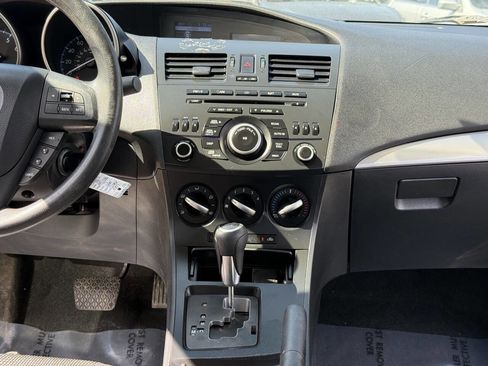 Used 2013 MAZDA MAZDA3 i Sport FWD image 11