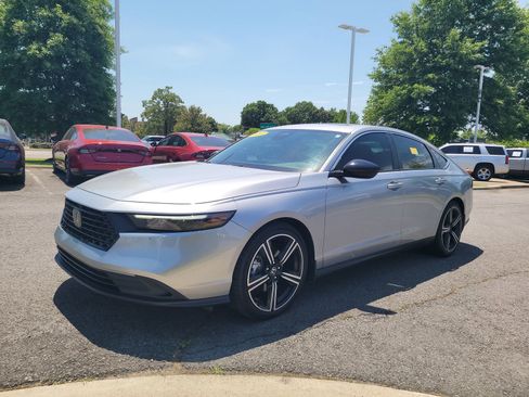 Used 2023 Honda Accord Sport image 7