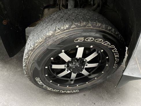 Used 2015 Chevrolet Silverado 2500 LT w/ LT Convenience Package AWD/4WD image 11