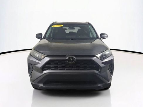 Used 2021 Toyota RAV4 LE FWD image 3