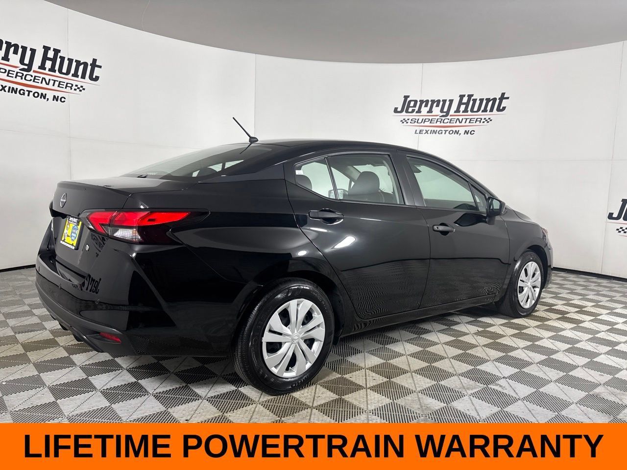 Used 2025 Nissan Versa S w/ Trunk Package FWD image 5