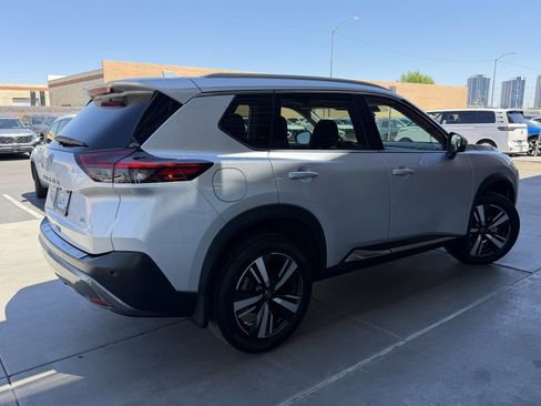 Used 2022 Nissan Rogue SL FWD image 4