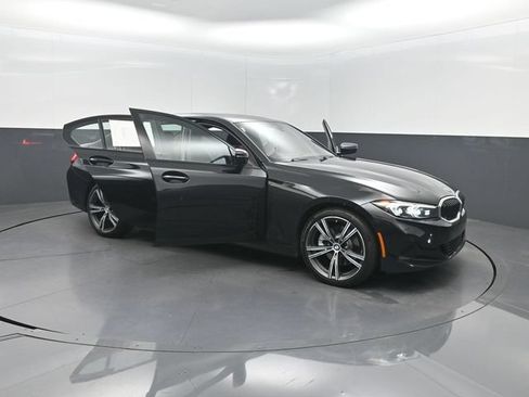 Used 2023 BMW 330i Sedan w/ Premium Package RWD image 32