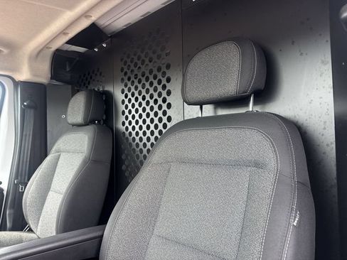 Used 2025 RAM ProMaster 2500 FWD image 11