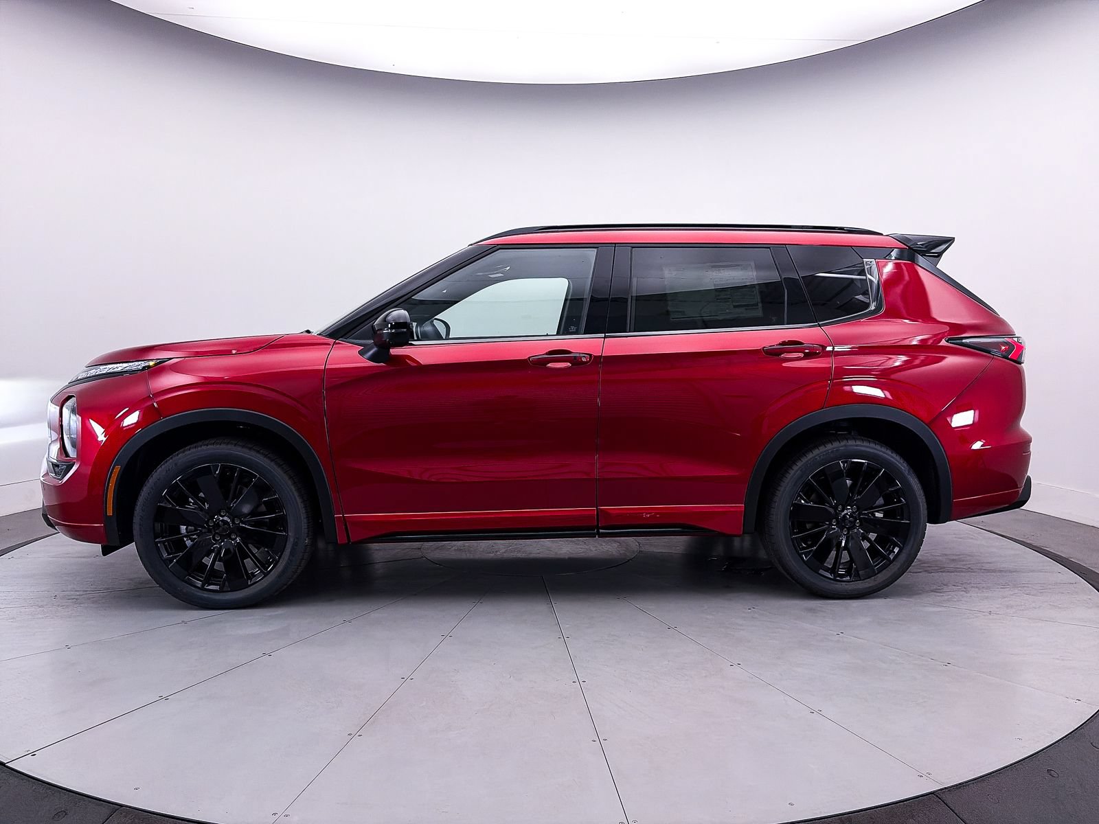 Used 2026 Mitsubishi Outlander SEL Black Edition FWD image 4