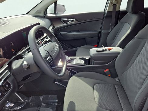 New 2026 Kia Sportage LX image 18