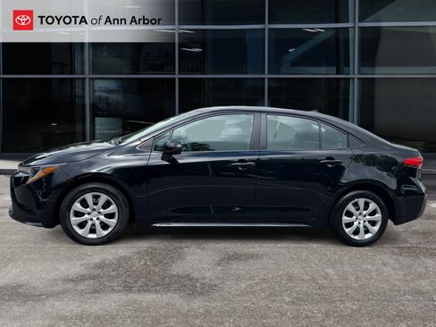 Used 2024 Toyota Corolla LE FWD image 8