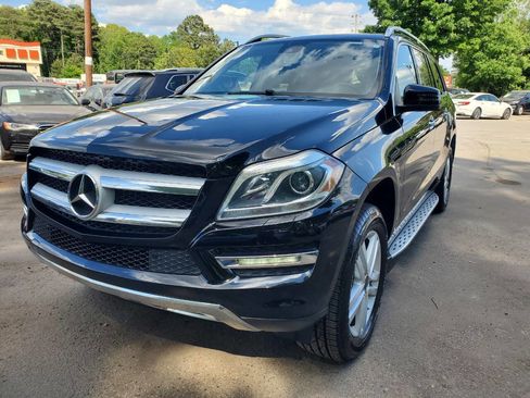 Used 2013 Mercedes-Benz GL 450 4MATIC image 3