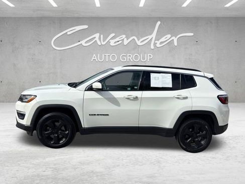 Used 2019 Jeep Compass Latitude w/ Popular Equipment Group AWD/4WD image 16