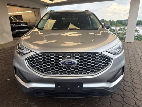 Used 2023 Ford Edge SE AWD/4WD image 2